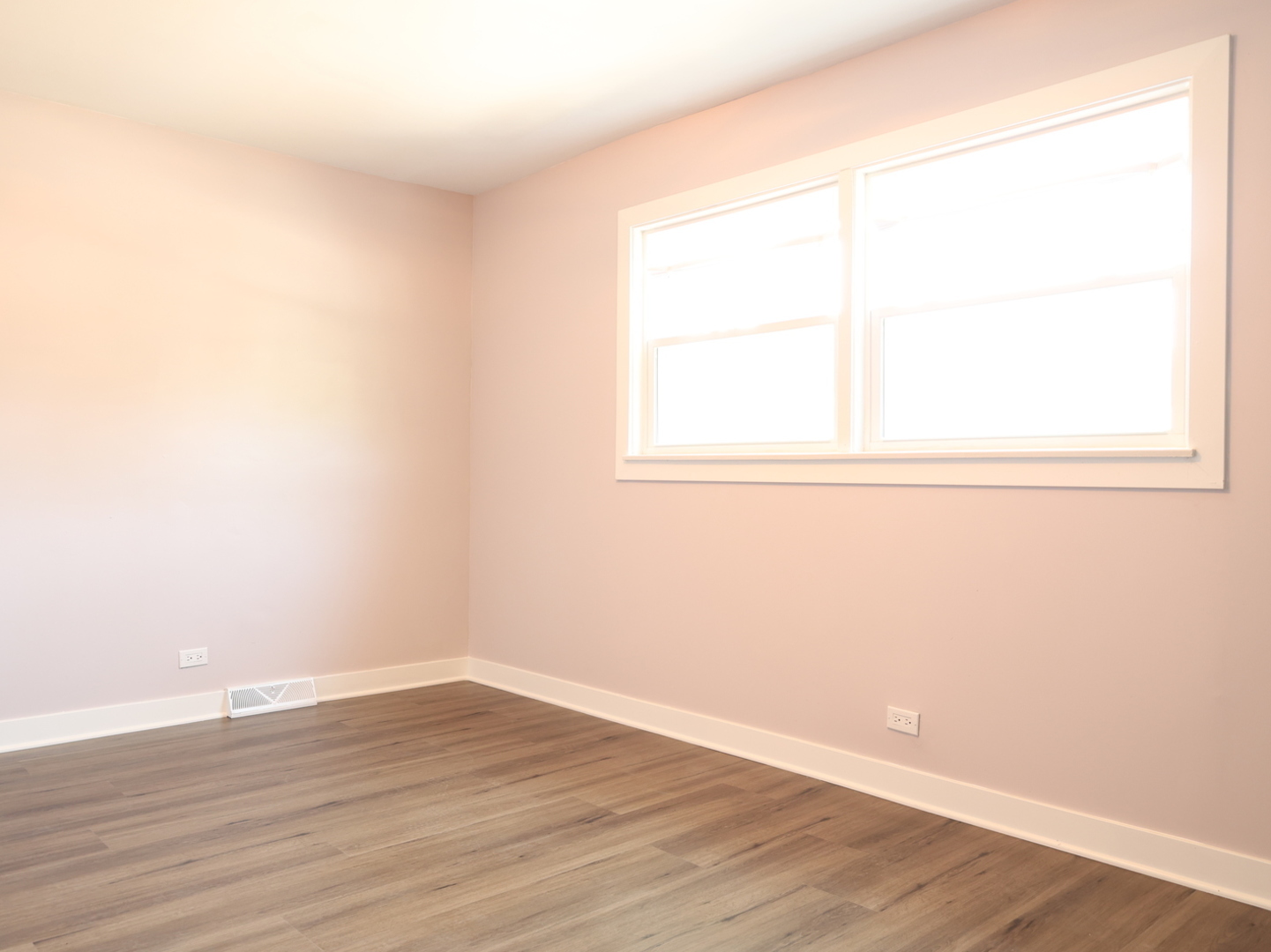 2115 W 68th Place Property Photo 18