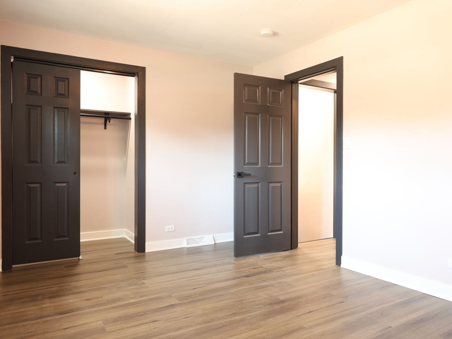 2115 W 68th Place Property Photo 19