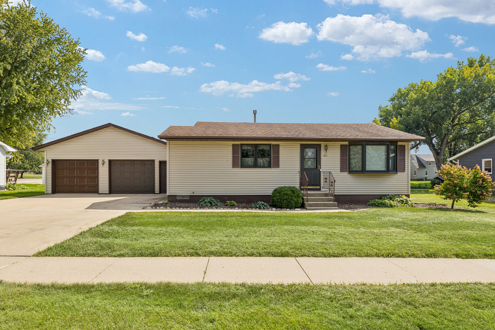 811 12th Street Property Photo 1