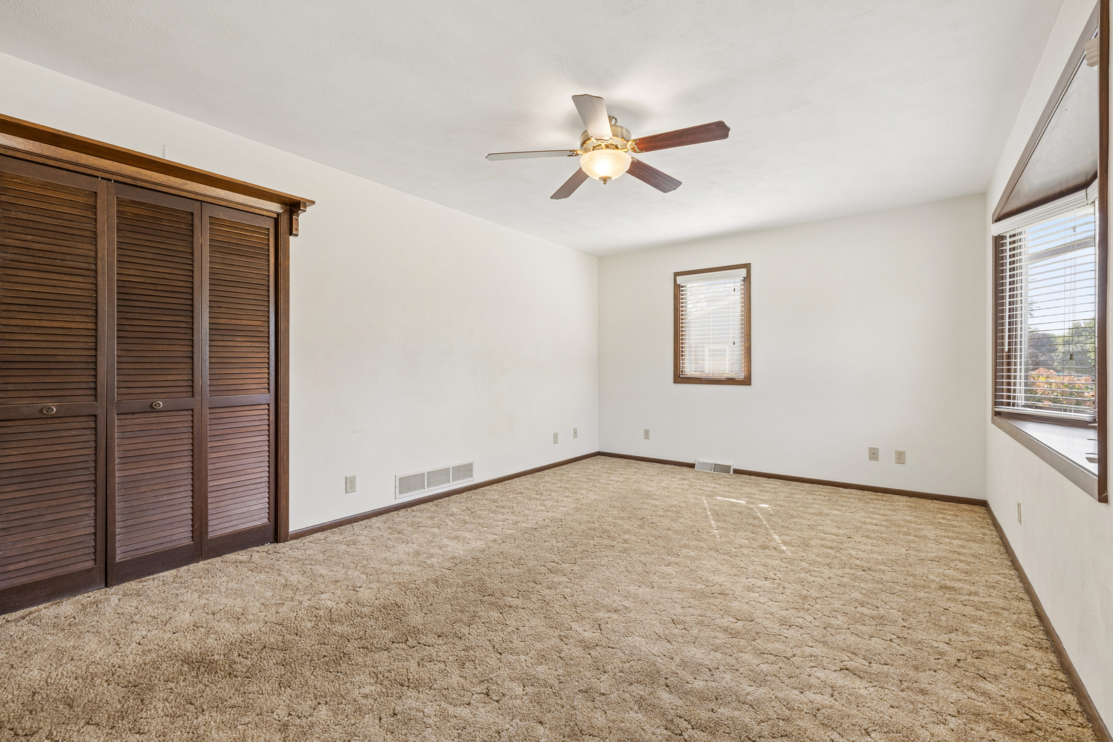 811 12th Street Property Photo 9