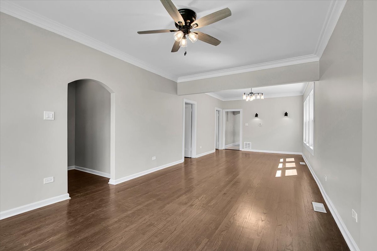 5729 S Campbell Avenue Property Photo 6