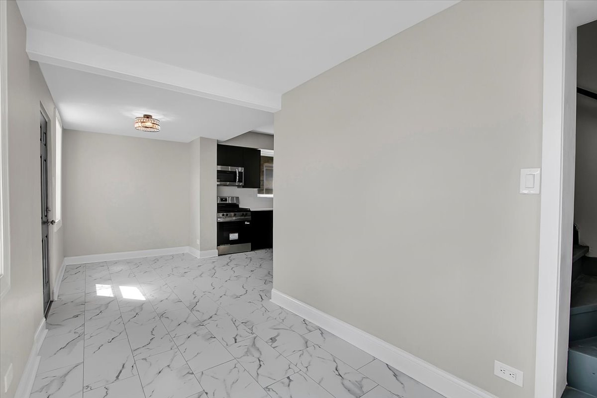 5729 S Campbell Avenue Property Photo 22