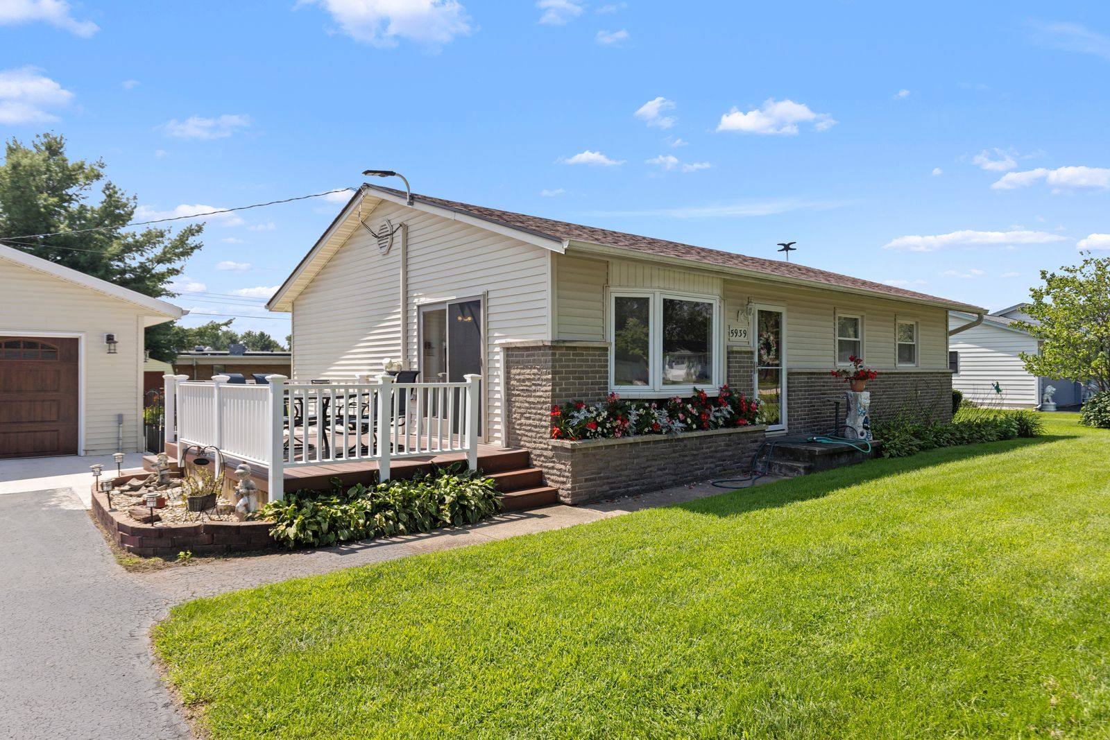 5939 Vesper Drive Property Photo 1