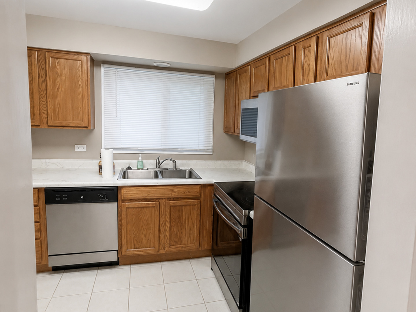 304 N Carter Street 101 Property Photo 4