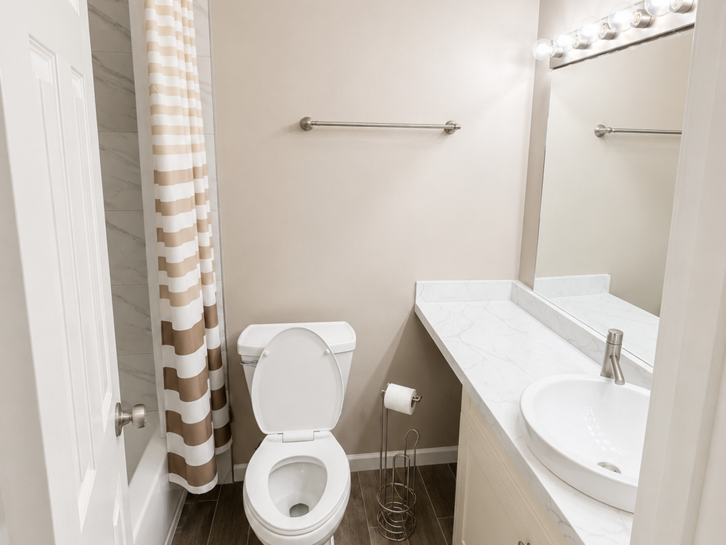 304 N Carter Street 101 Property Photo 6