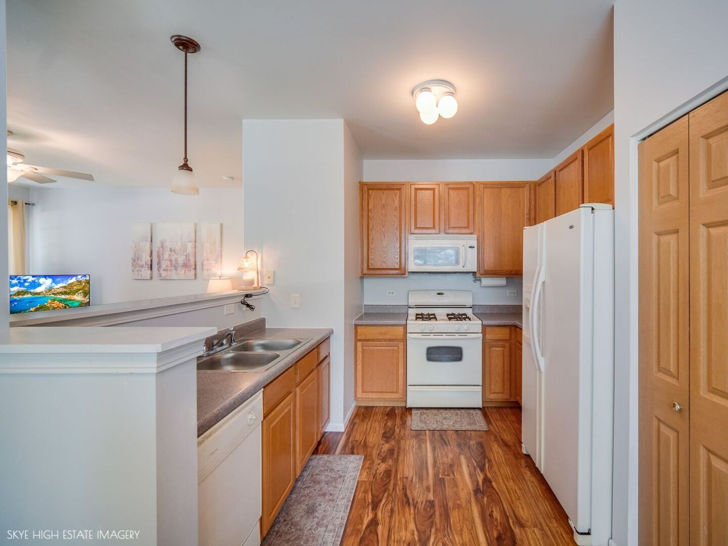 1901 W Crestview Circle 1901 Property Photo 13