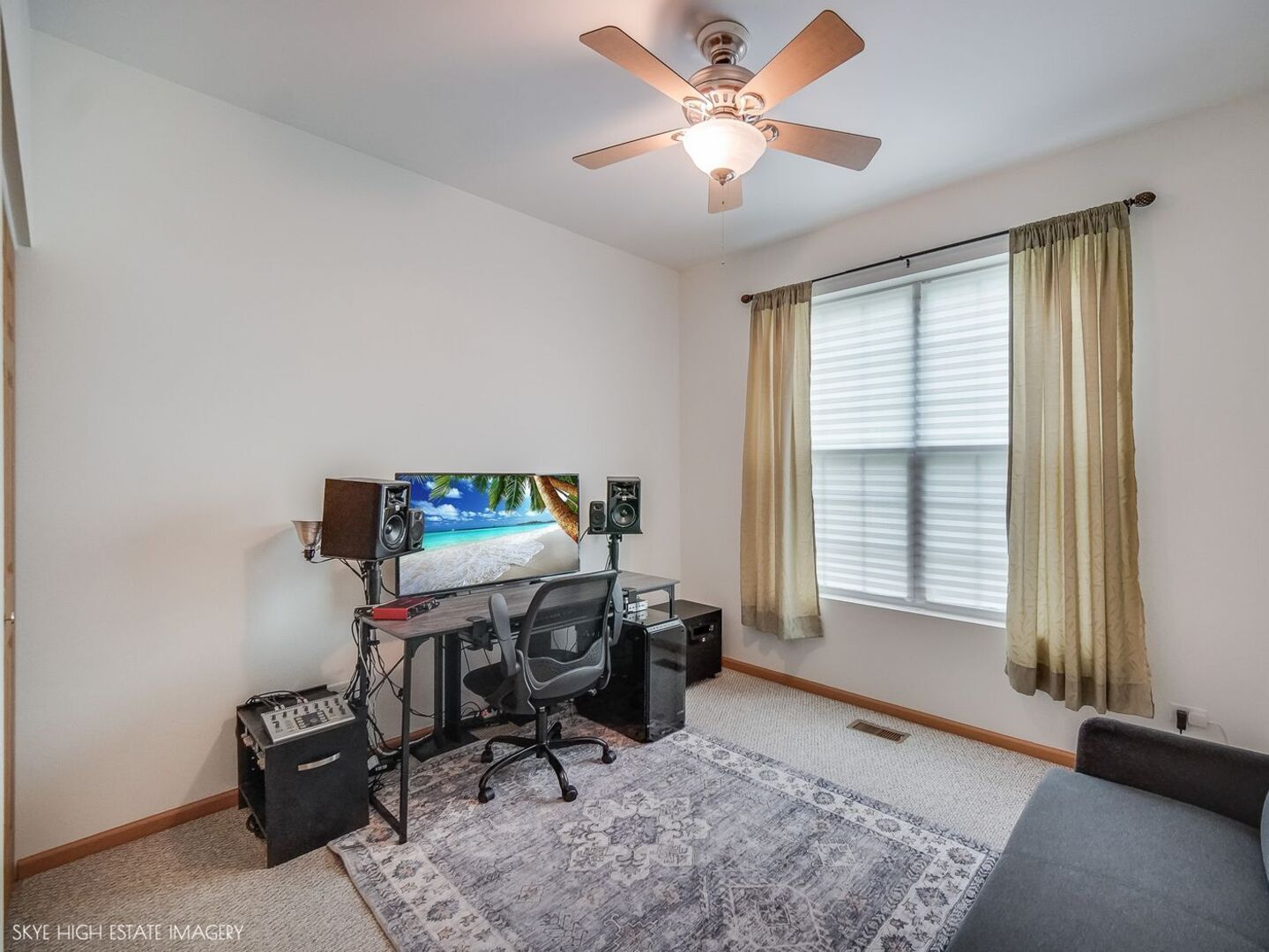 1901 W Crestview Circle 1901 Property Photo 17