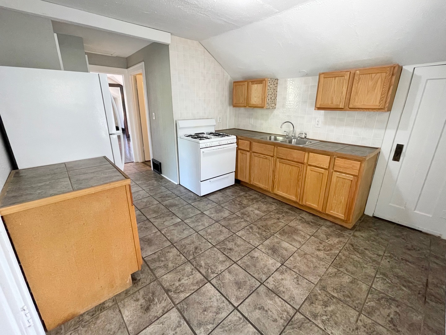603 Mill Street B Property Photo 5
