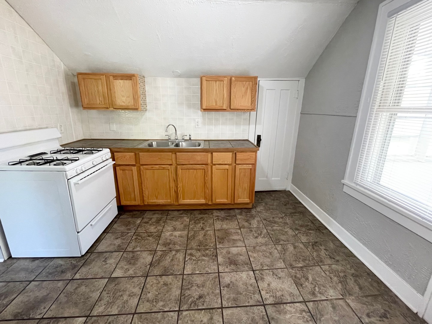 603 Mill Street B Property Photo 8