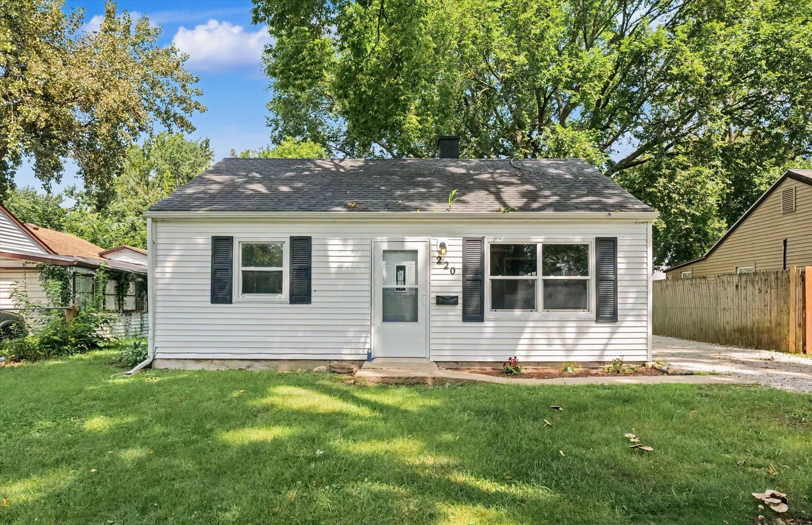 220 Arcadia Drive Property Photo 1