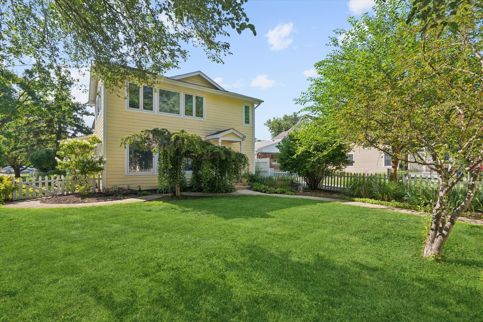83 N Park Boulevard Property Photo 32