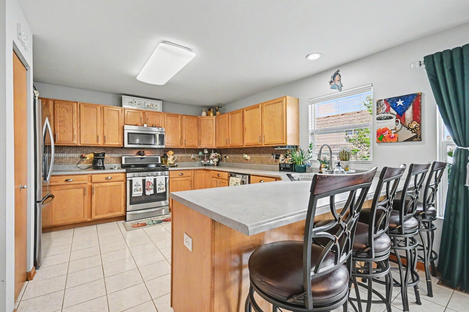1402 Fitzer Drive Property Photo 8