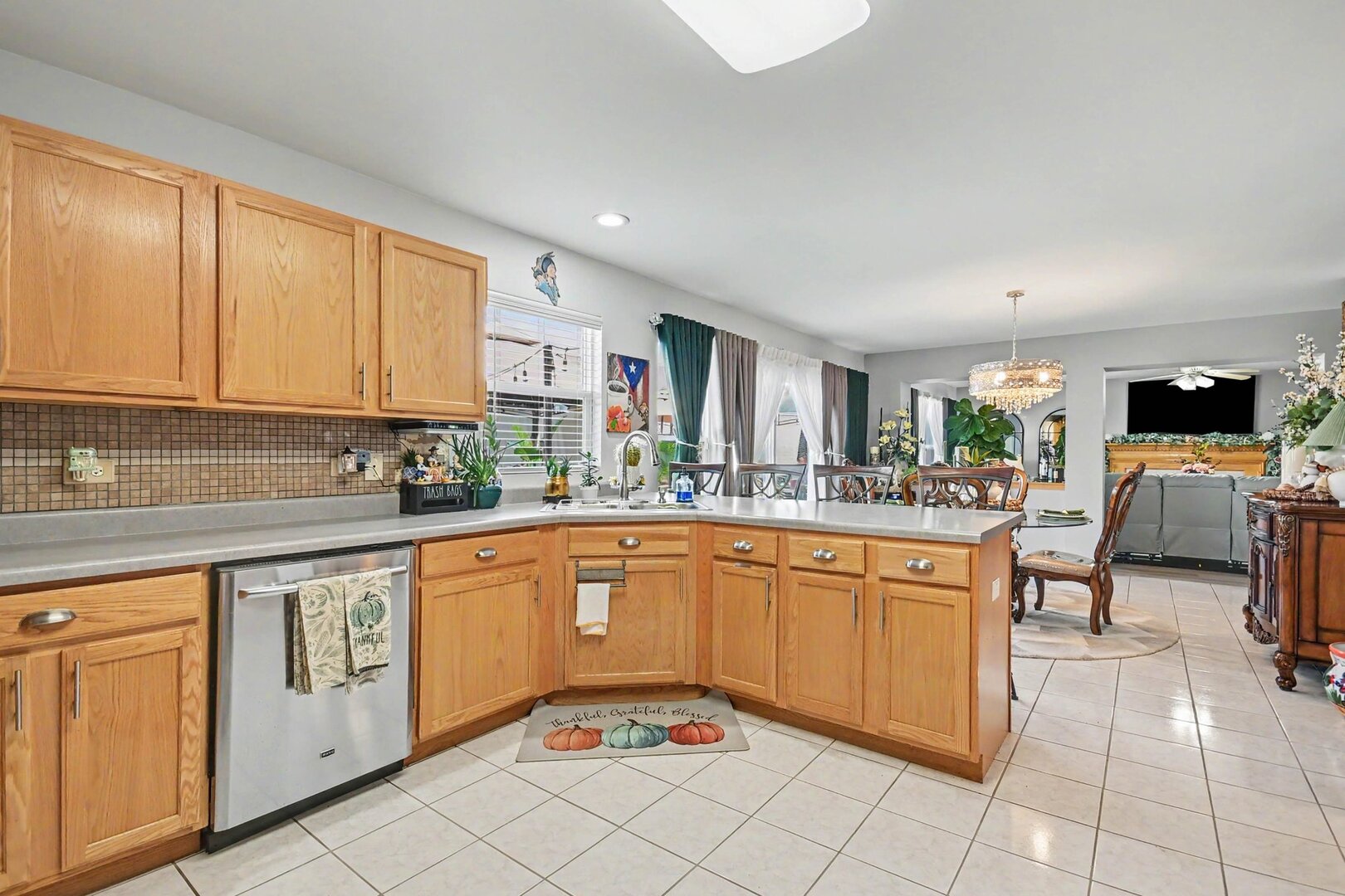 1402 Fitzer Drive Property Photo 9