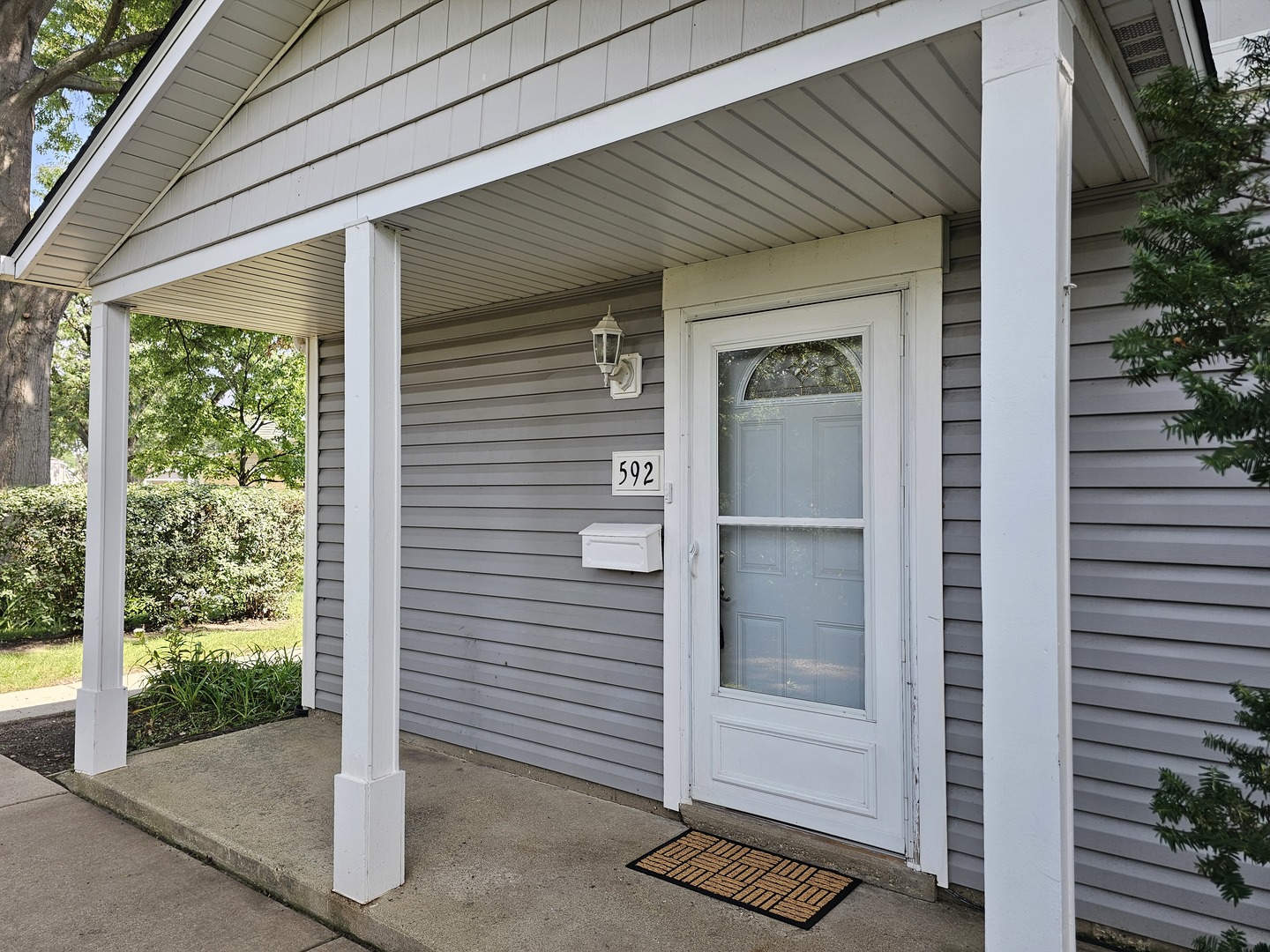 592 Lotus Court 114-a Property Photo 2