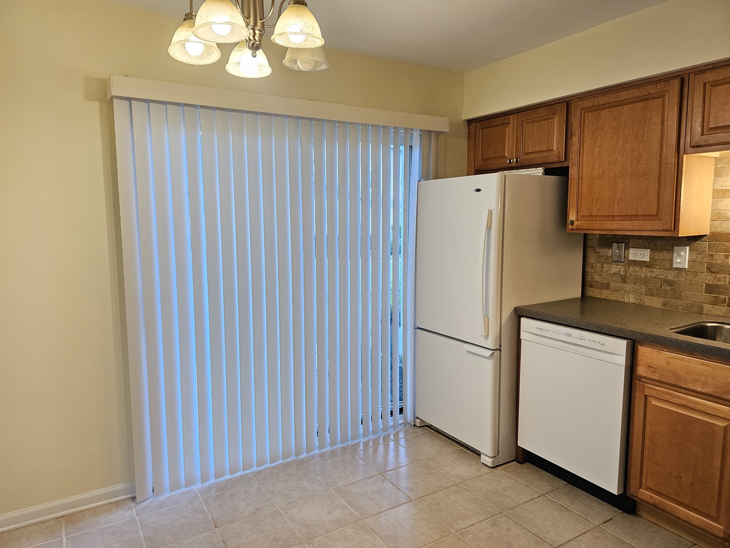 592 Lotus Court 114-a Property Photo 4