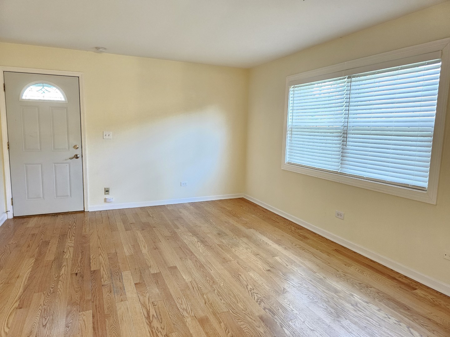 592 Lotus Court 114-a Property Photo 6