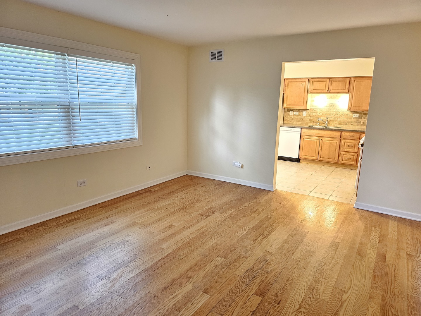 592 Lotus Court 114-a Property Photo 7