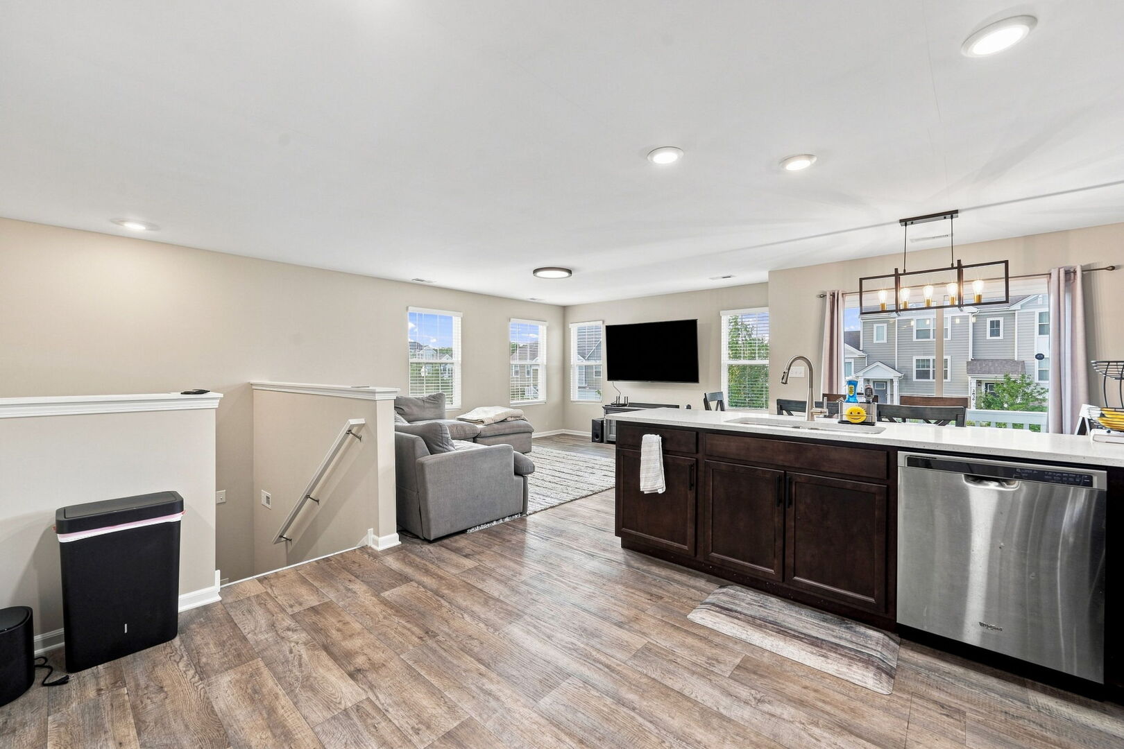 3839 Honeysuckle Lane Property Photo 6