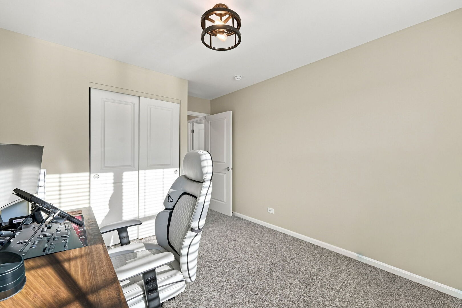 3839 Honeysuckle Lane Property Photo 7