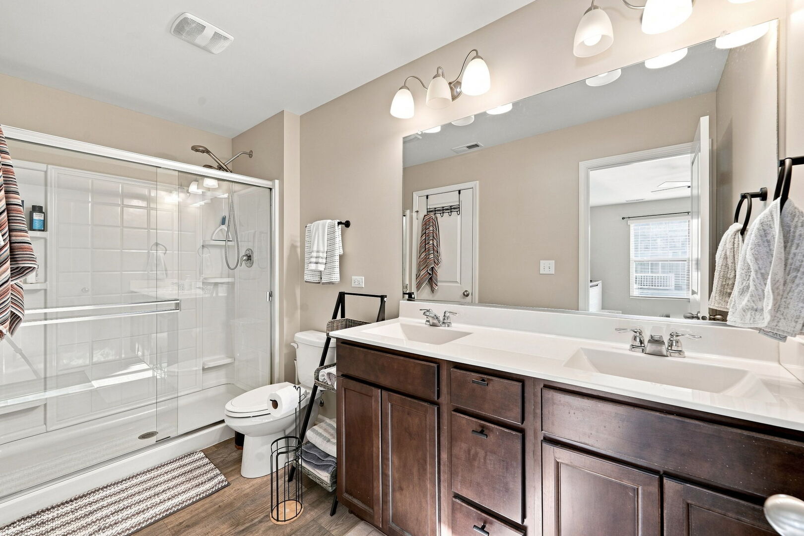 3839 Honeysuckle Lane Property Photo 10