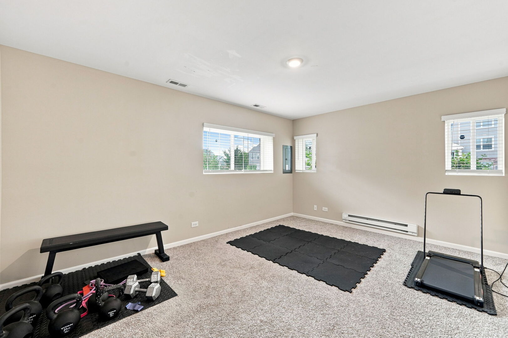 3839 Honeysuckle Lane Property Photo 11