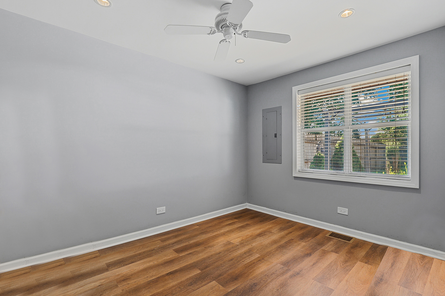 4039 W 90th Place Property Photo 11