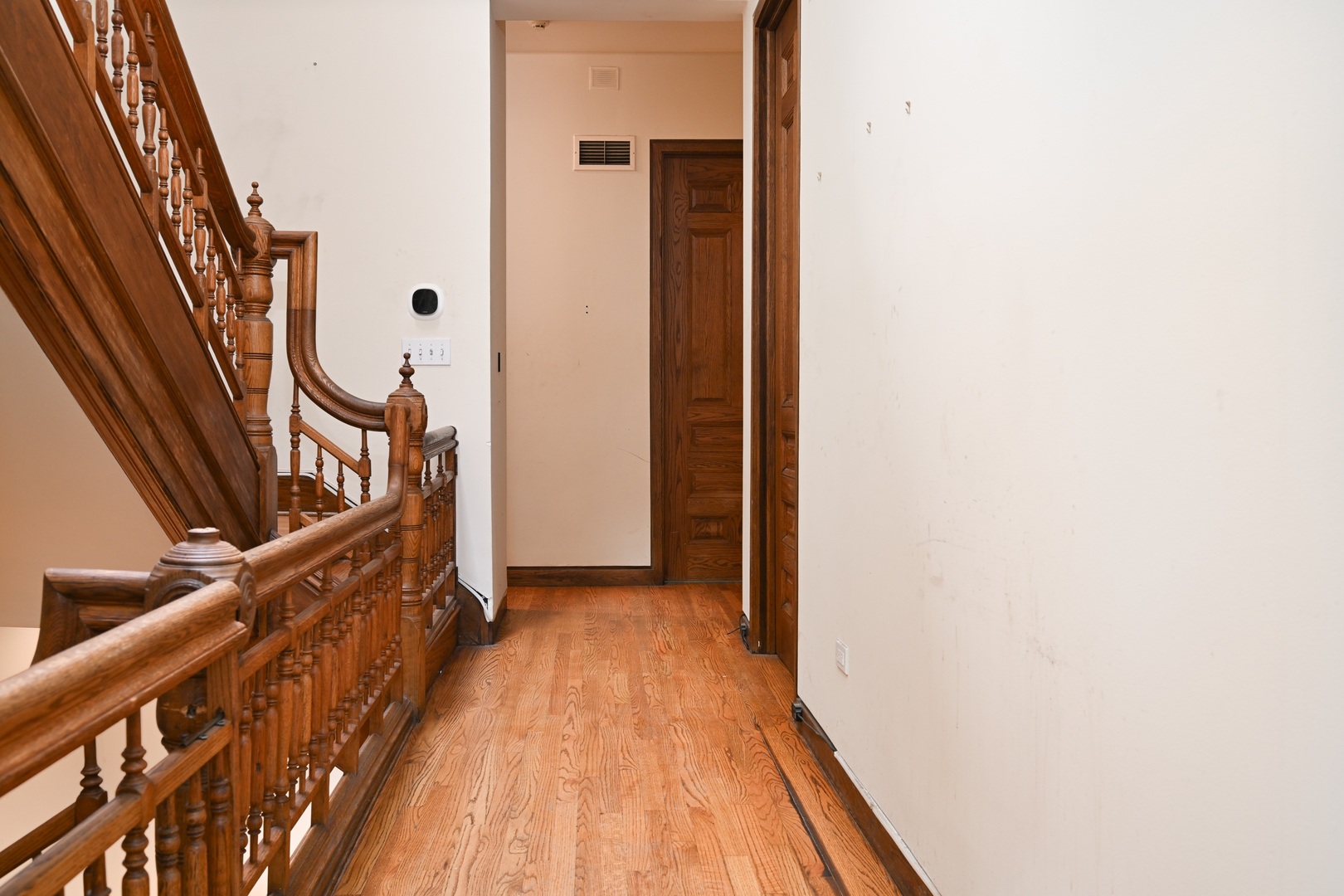 849 N Dearborn Street Property Photo 8