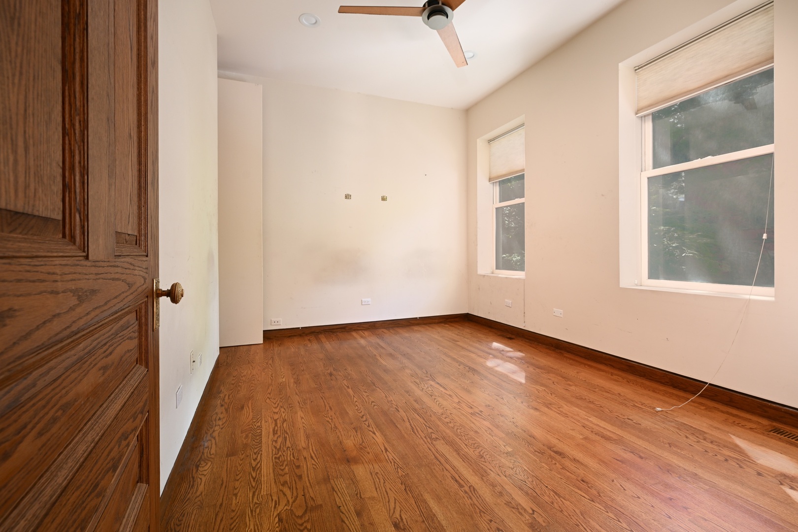849 N Dearborn Street Property Photo 9