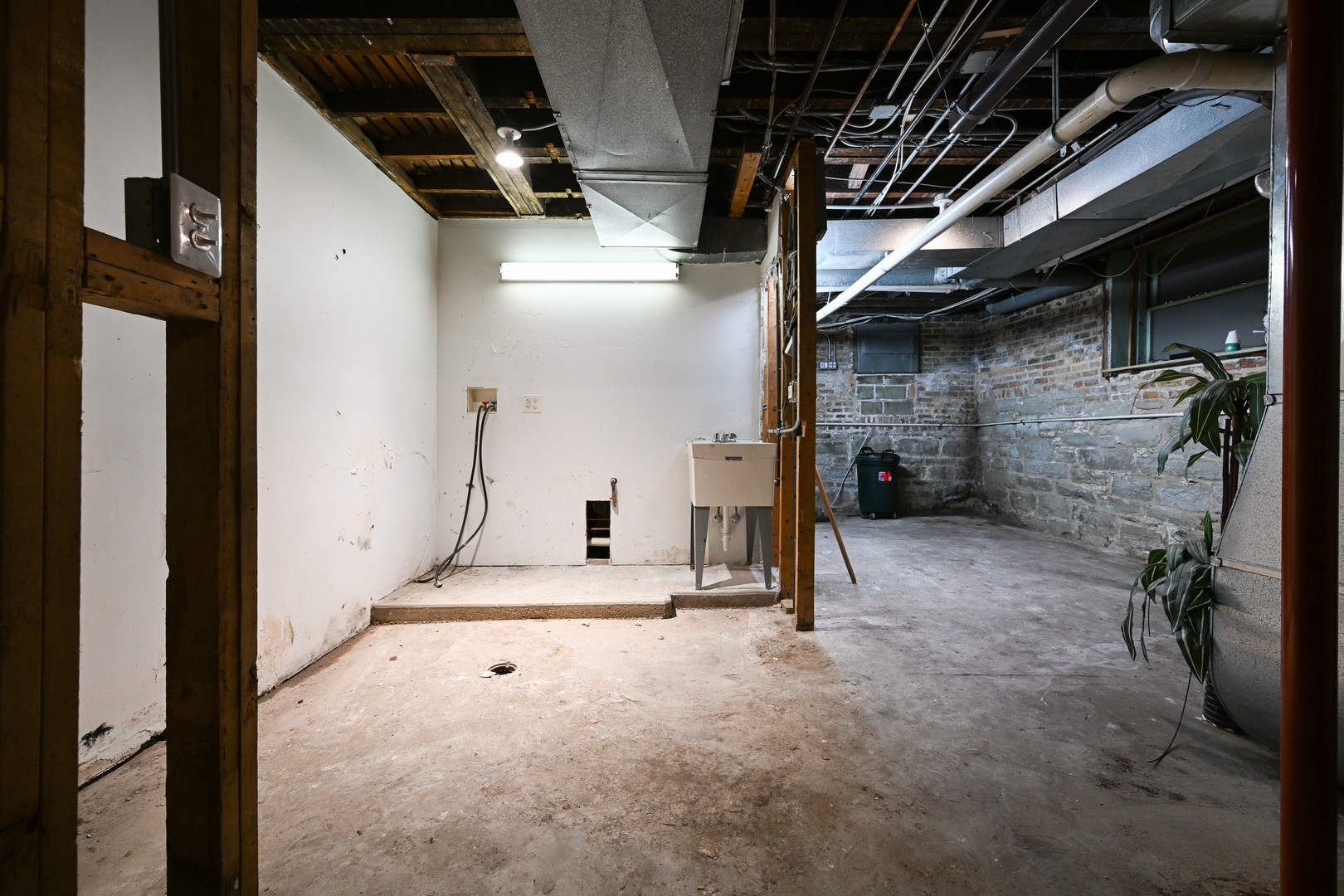 849 N Dearborn Street Property Photo 18