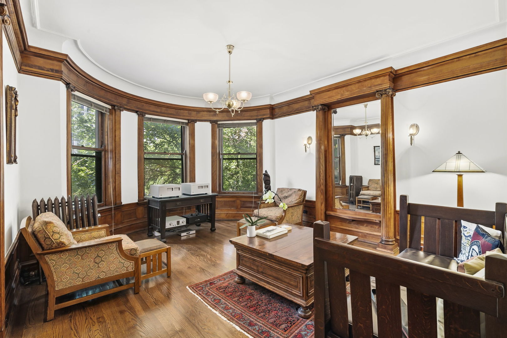 453 W Fullerton Parkway 2e Property Photo 5