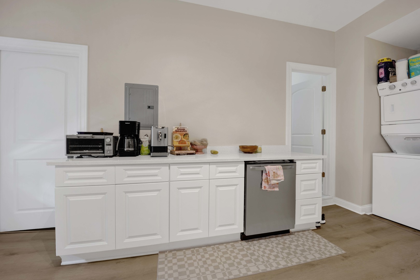 614 S Loomis Street 2 Property Photo 8