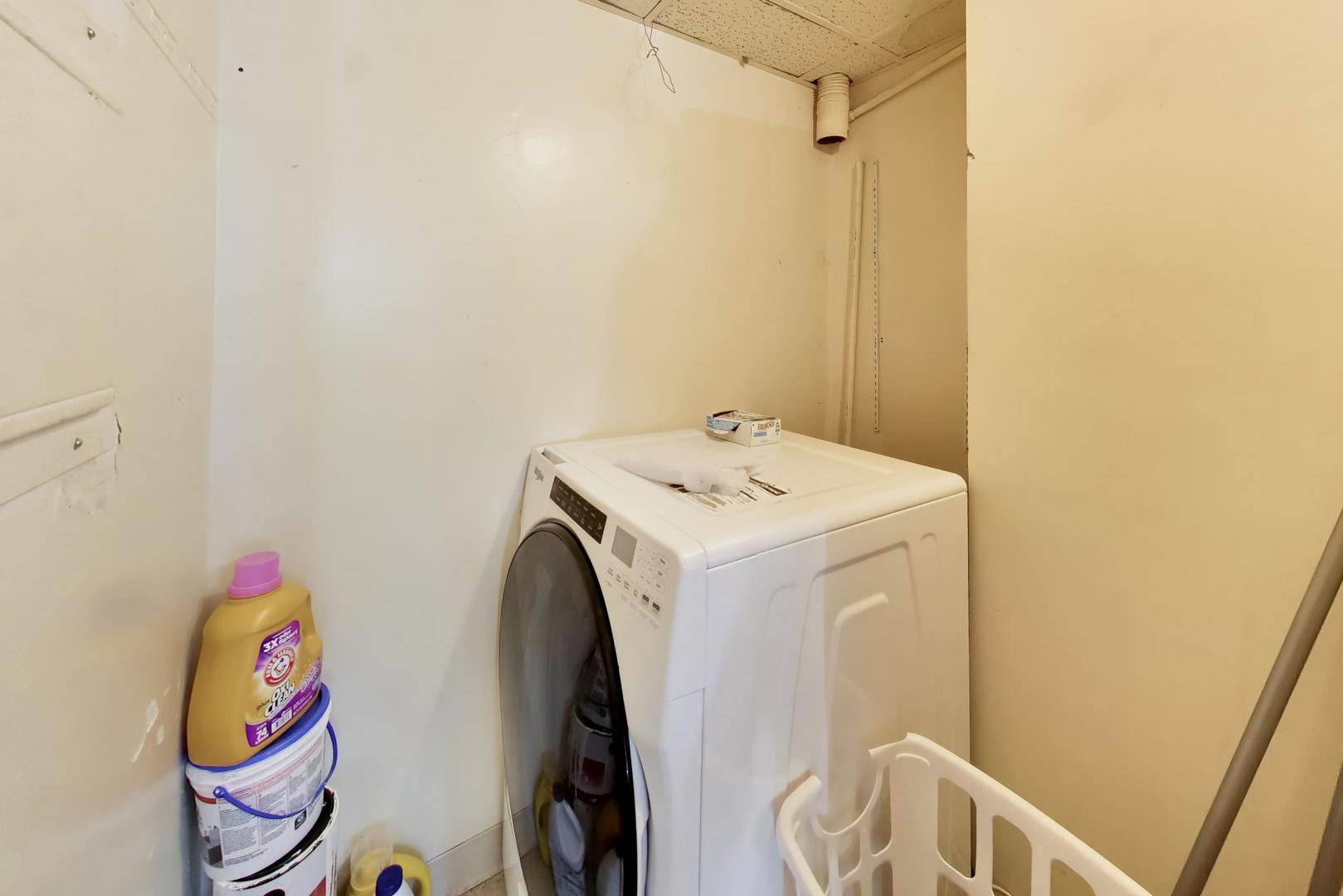 17005 Albany Avenue 202 Property Photo 16