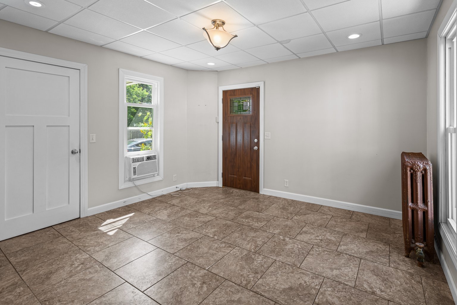 411 E Prospect Street Property Photo 28