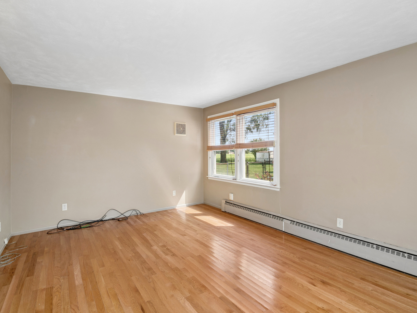 185 N Lynn Court Property Photo 2