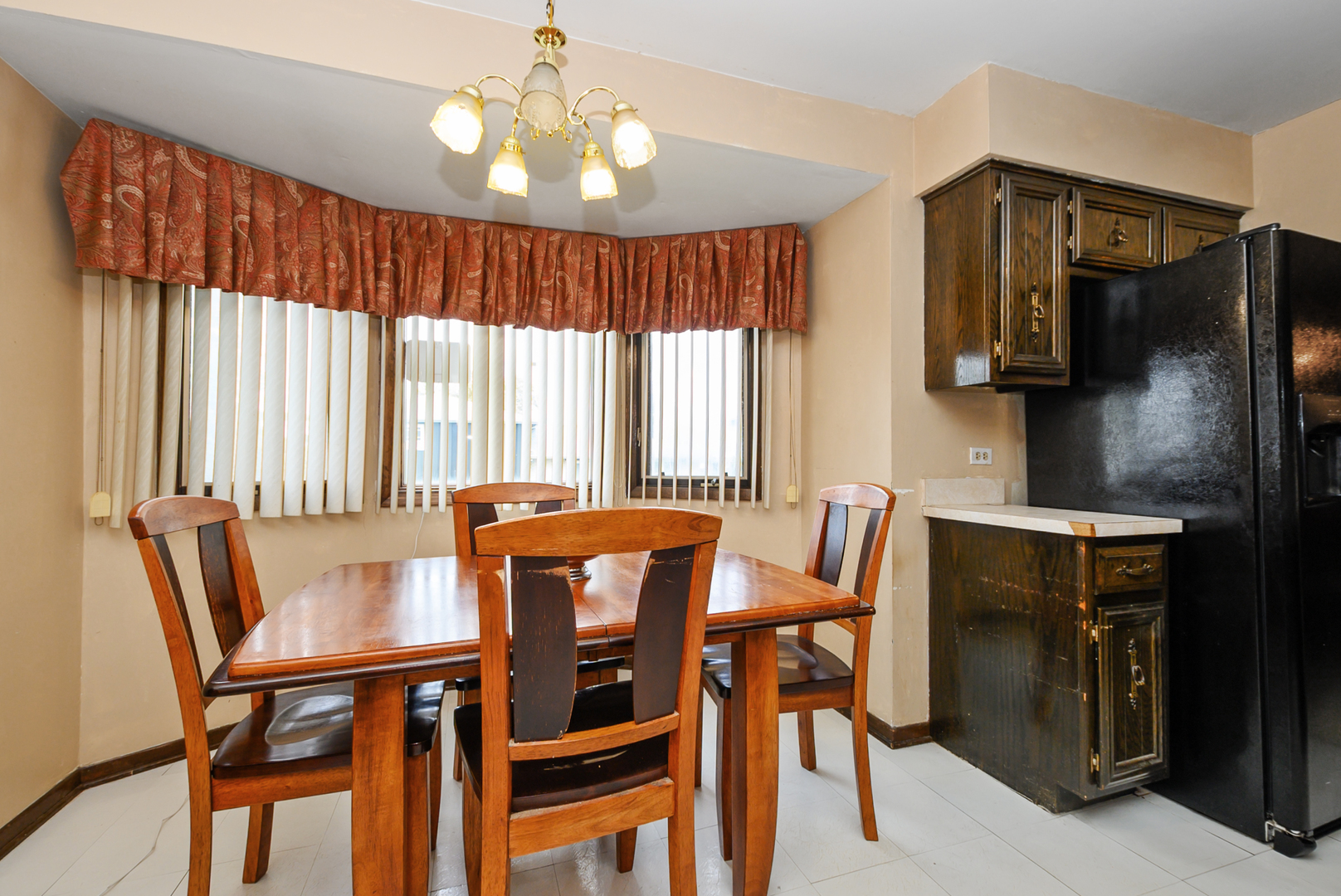944 E 193rd Place Property Photo 10