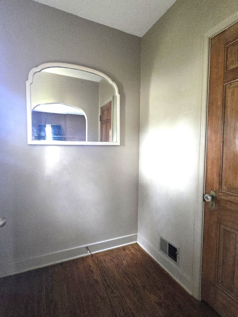 1015 10th Avenue Property Photo 2