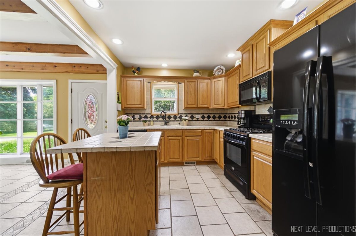 1n255 Prairie Avenue Property Photo 7
