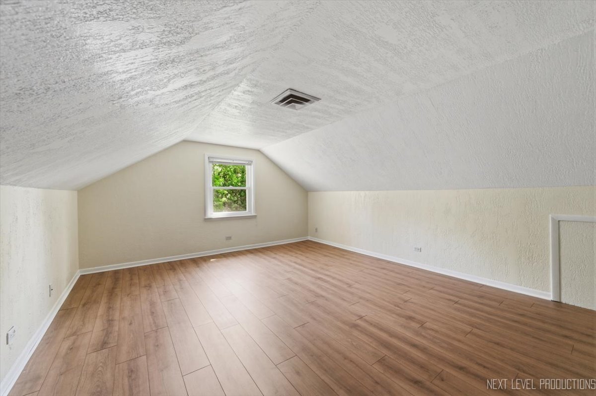 1n255 Prairie Avenue Property Photo 17