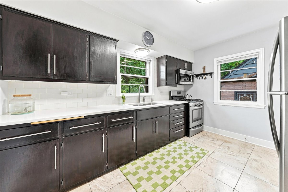 928 Grand Boulevard Property Photo 7