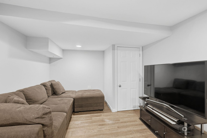619 E Bauer Road Property Photo 19
