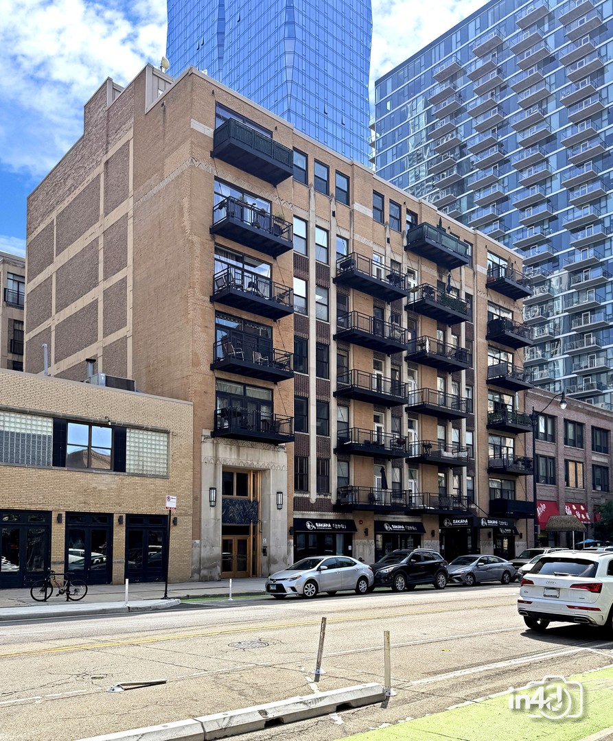 1307 S Wabash Avenue 302 Property Photo 2