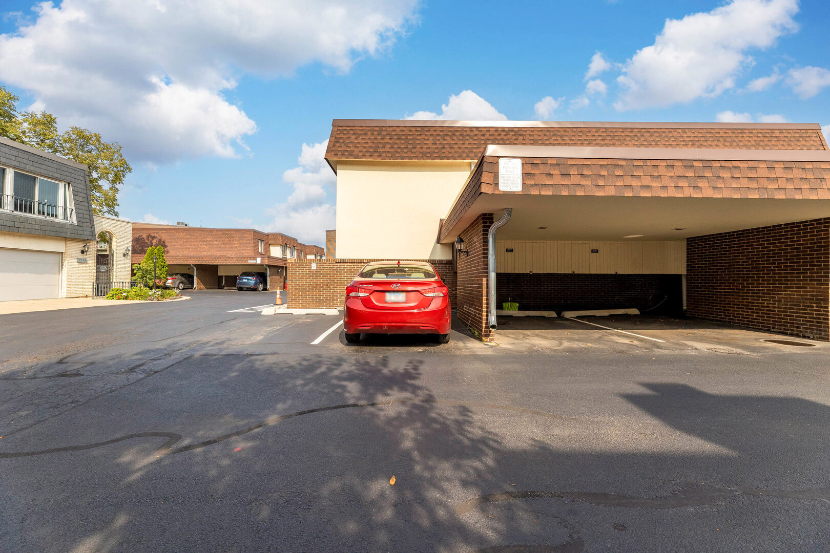 4038 Fitzjames Walk Property Photo 14