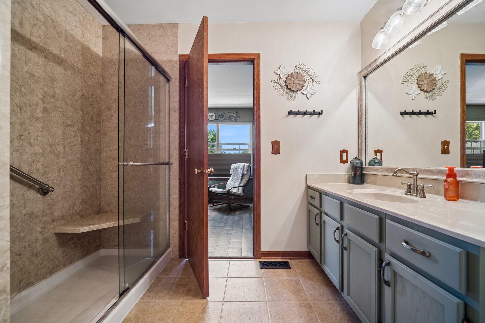 1406 Charleston Court Property Photo 15