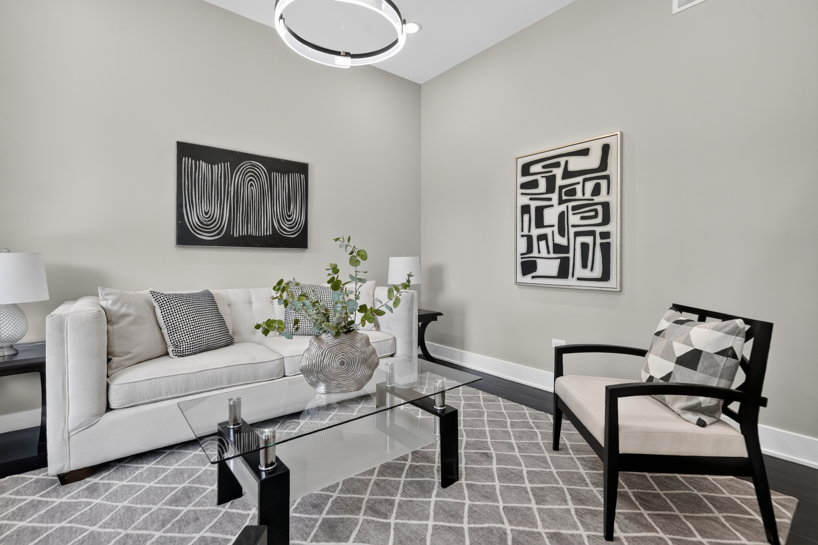 234 E 58th Place Property Photo 8