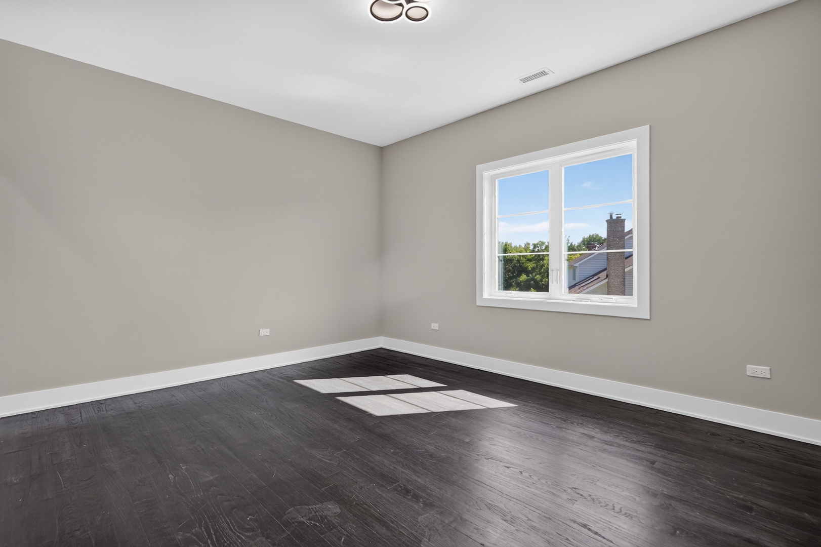 234 E 58th Place Property Photo 52