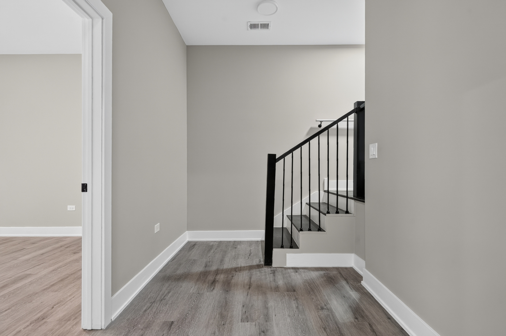 234 E 58th Place Property Photo 69