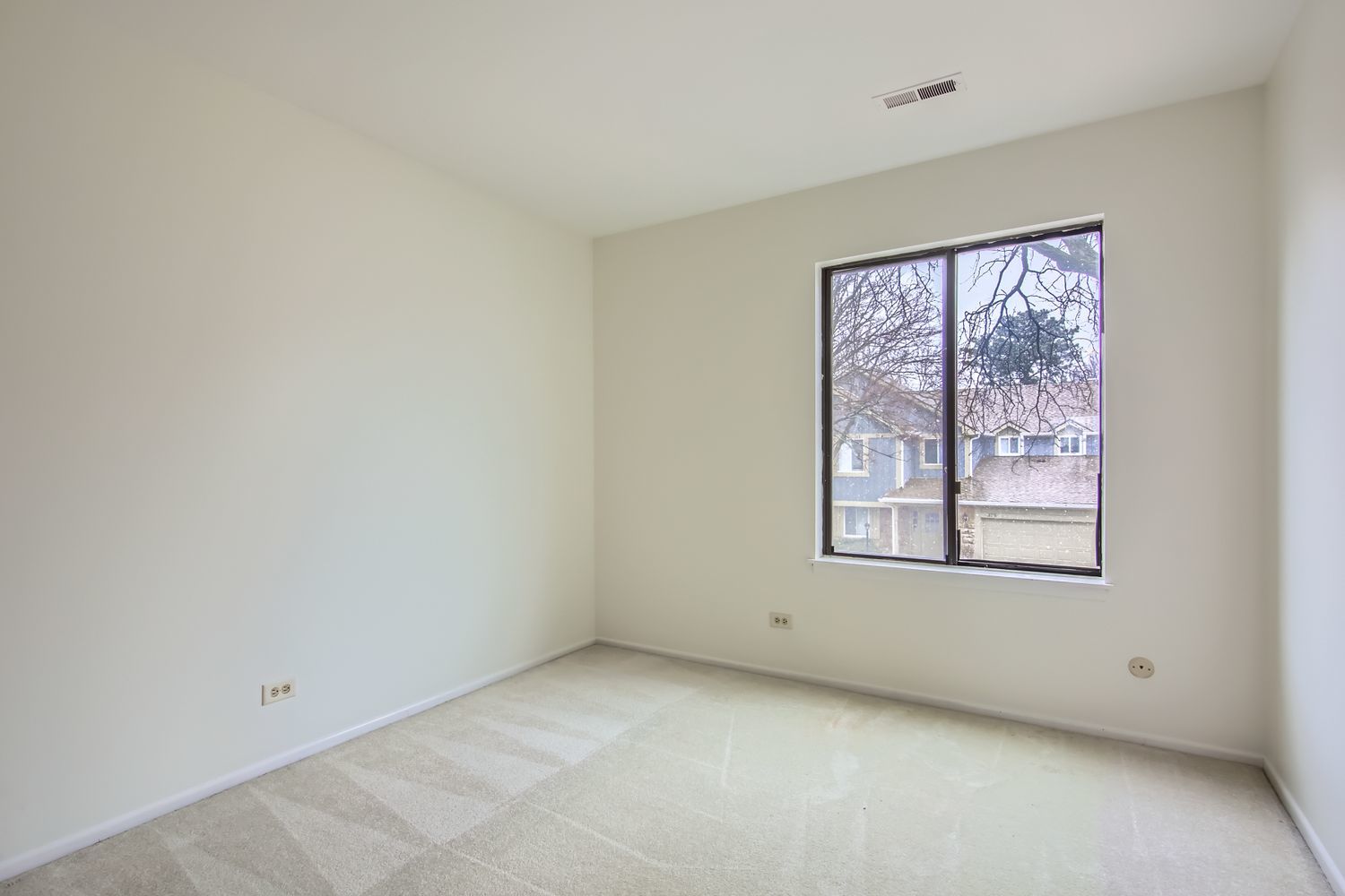 372 Springlake Lane C Property Photo 12