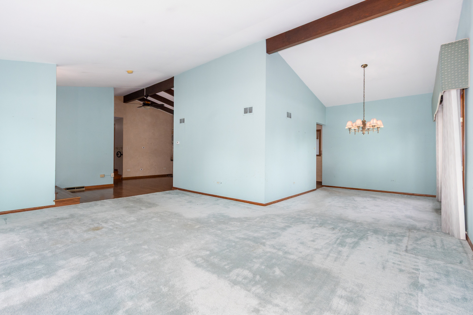 642 Country Lane Property Photo 8