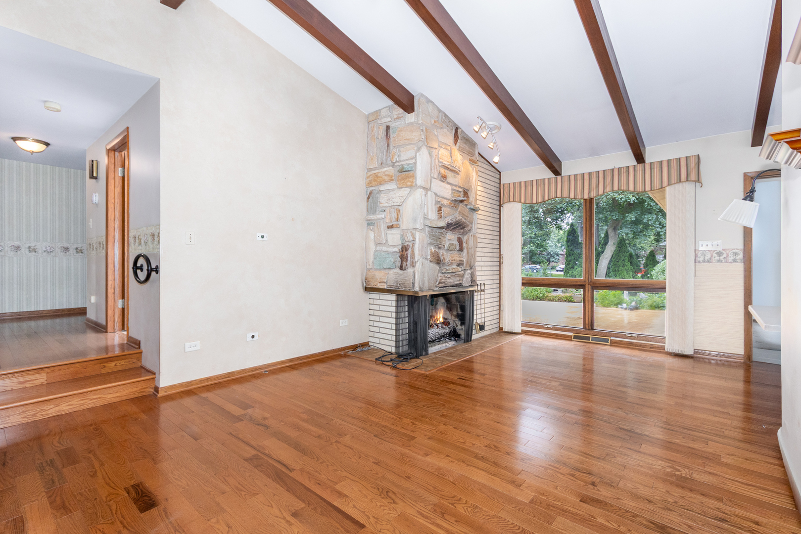 642 Country Lane Property Photo 17