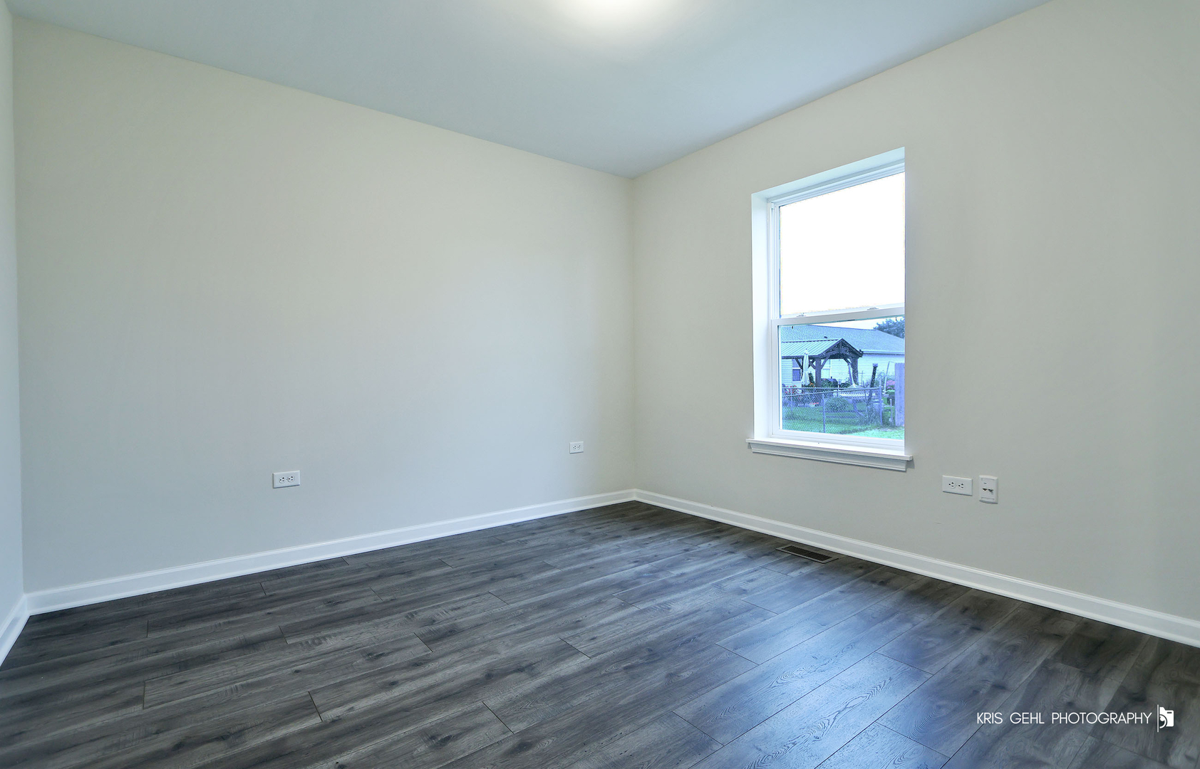 1410 Thomas Drive Property Photo 12